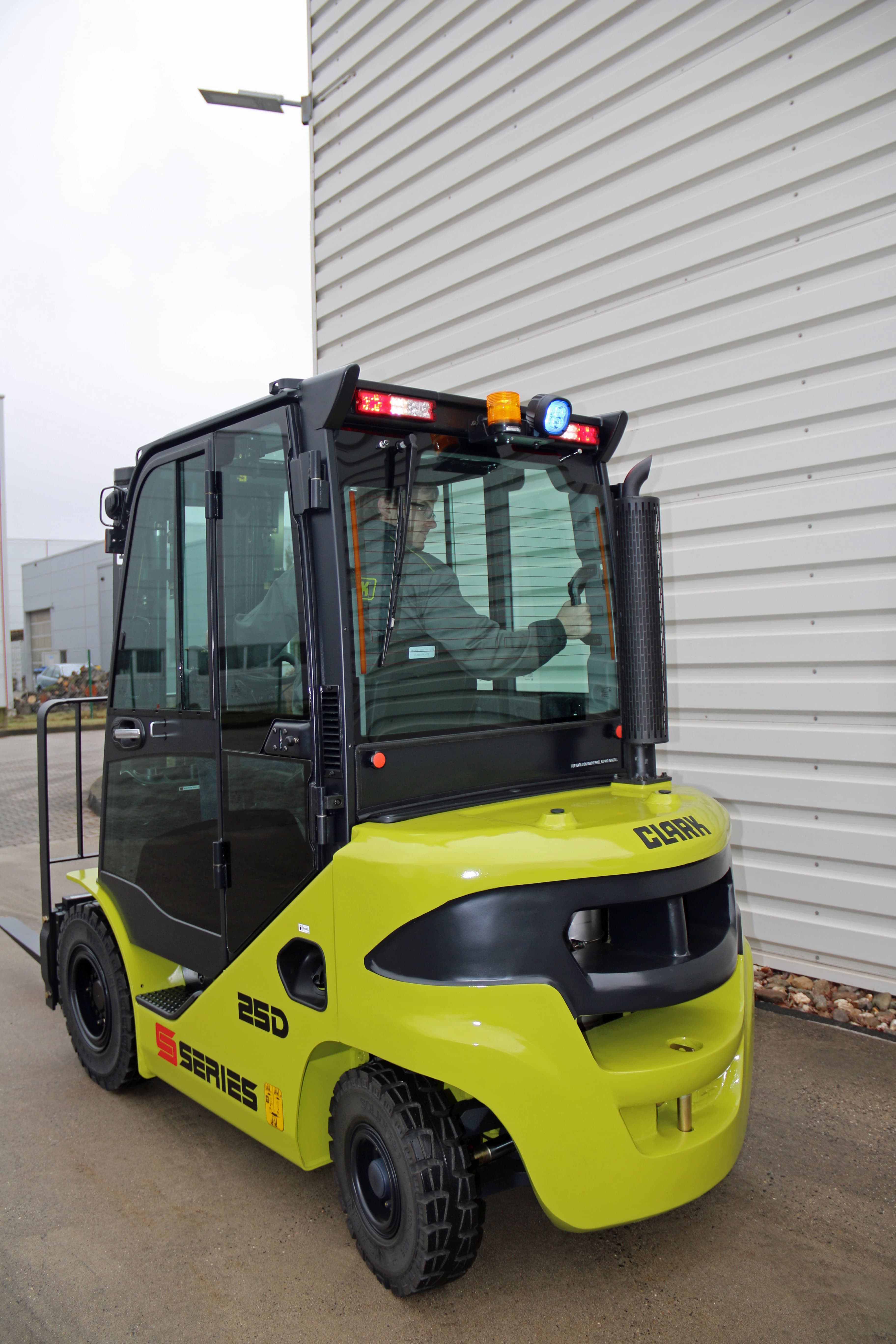 CLARK S20-35 — imagen 12