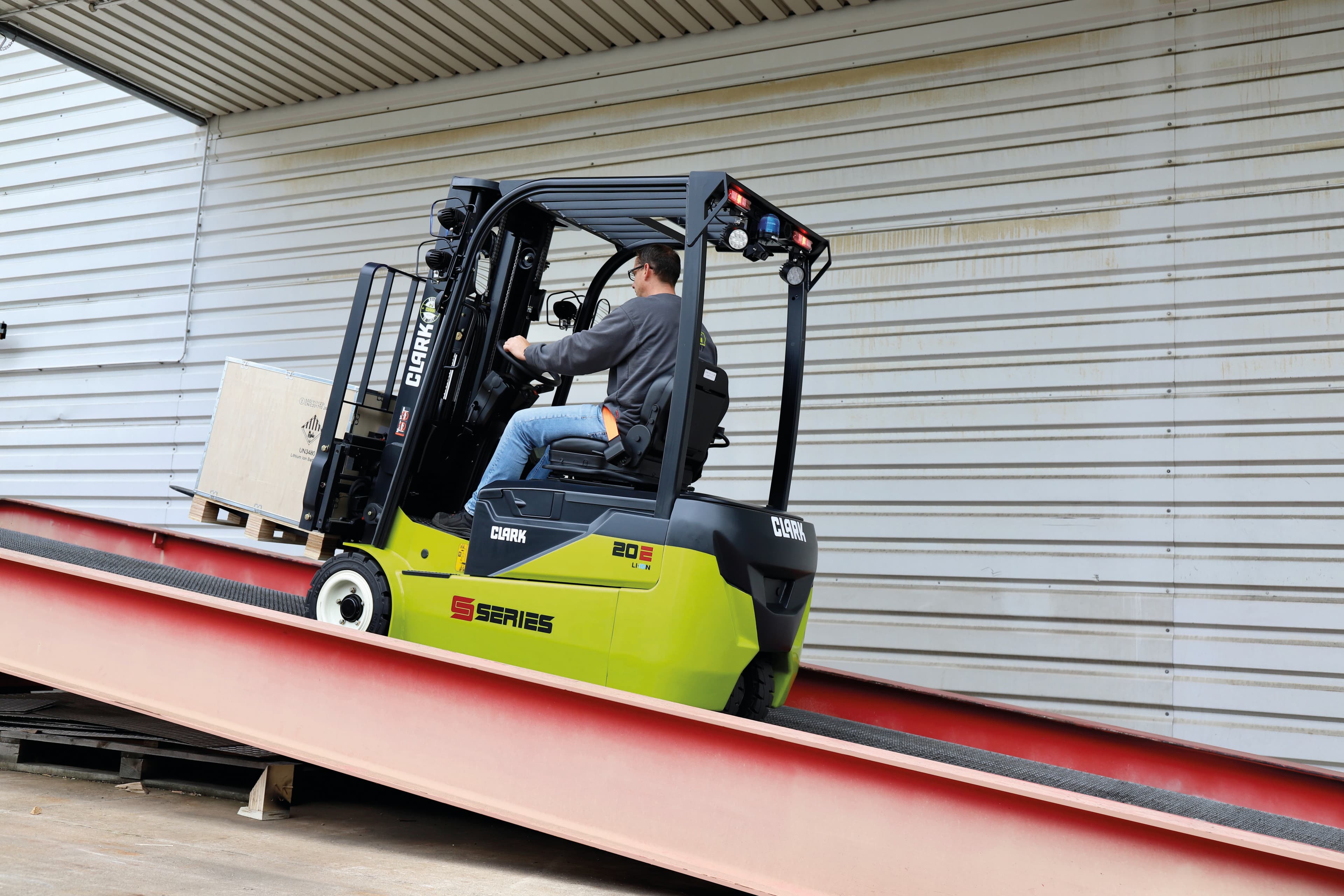 CLARK STE16-20 — imagen 17